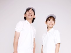 製造工場にて組立・加工
