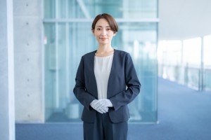 買取ショップの受付・接客／シフト制／未経験活躍